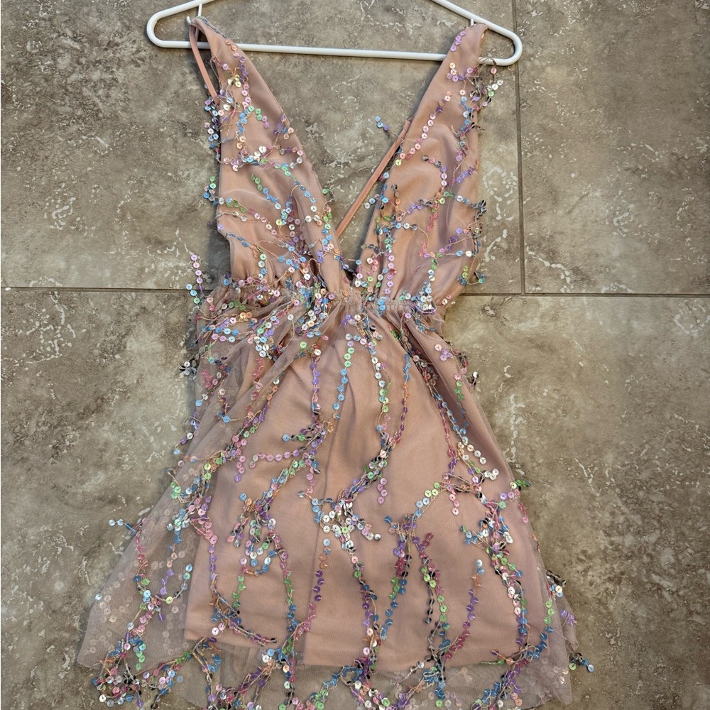 Selfie Leslie Blush Sequin Embellished dress